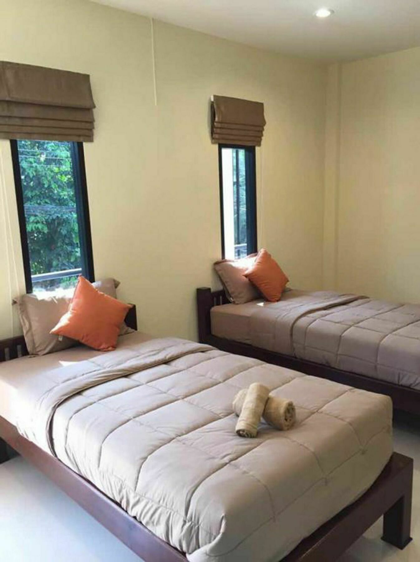 Siri Apartment Uttaradit Luaran gambar